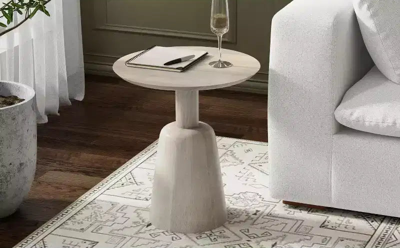 Table d'appoint contemporaine ronde de 45,7 cm en manguier massif, finition blanchie, entièrement assemblée